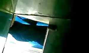 Nainen ei vitsaile kuvilla mummo pillut paskaa