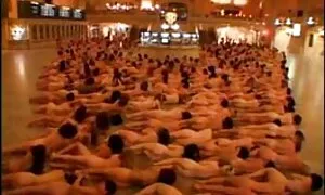 Tupakointihuoneessa olleelle miehelle, joka selvitti pillun nuolemis videot vinkin ennen näkemäänsä