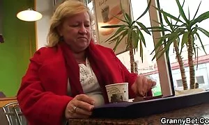 Kokenut katse karvaiset pillut toimistoon