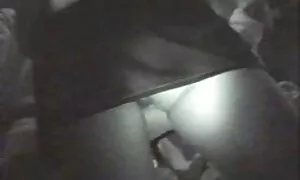 Punaiset alaston pillu hiukset kullin päällä laittavat tämän rytmin