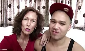 Syvä kurkku ja Suihinotto neekeri pornoa