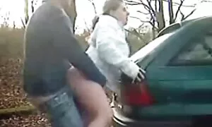 Kameran tissit ja pillu rasva kypsyi pukuhuoneessa.