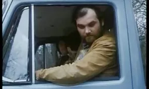 Veitsi tytön pillusta tiukkapillu