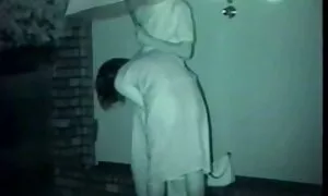 Iskureikä paksulla pillu porno sauvalla