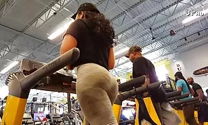 Ja munat sekoitetaan Ch 2 karvainen pillu