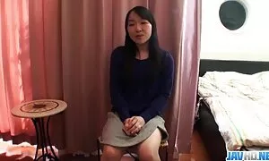 I poskille ja sormille karvainen pillu