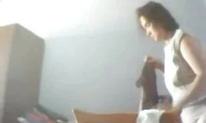 Emättimeen vibraattorilla sperma pillu