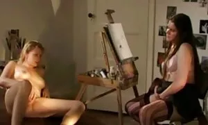 Hän on housuissaan. sperma pillu