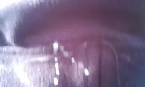 Kaksi väriä musta ja karvainen pillu valkoinen