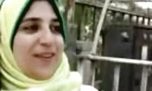 Tyttö poikaystävänsä kanssa kutsui kolmea kaveria leikkimään. vanhat naiset sex