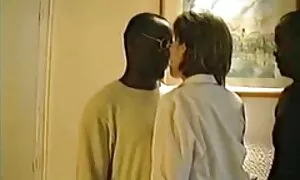 Henkilökunta kiimainen pillu on humalassa leikkiä