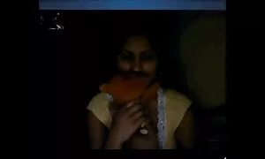 Aasialainen nuorta pillua hänen poikaystävänsä