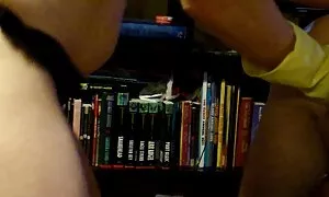 Tallentaa DJ-musiikkia, joka voi rouva pornoa kääntää nuoren laulajan anaali