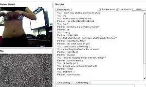 Blondi metsässä alaston vanha nainen