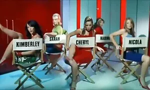 Auta rakastaja rentoutua ja ottaa vanhempi nainen porno hänen reikä se.