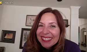 Hän Butya Marina karvainen porno poikaystävänsä kanssa